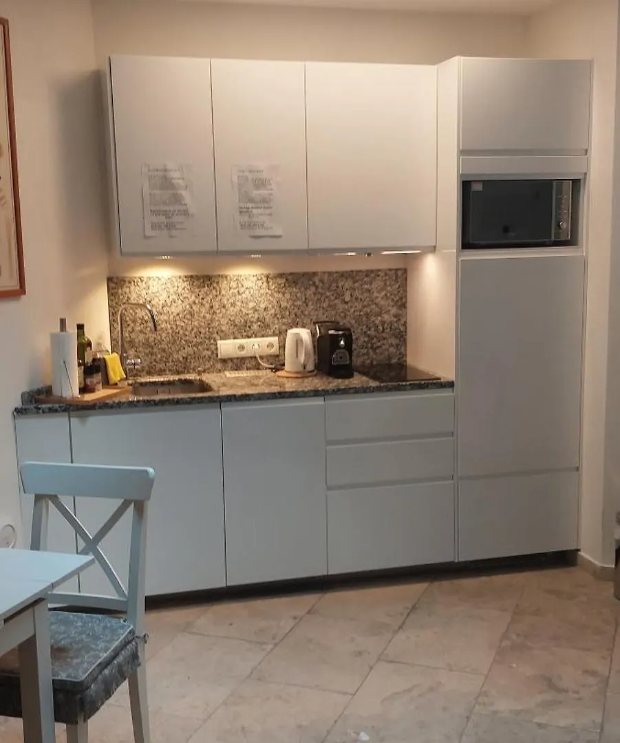 Modern Studios Near City Center Vienna Aparthotel