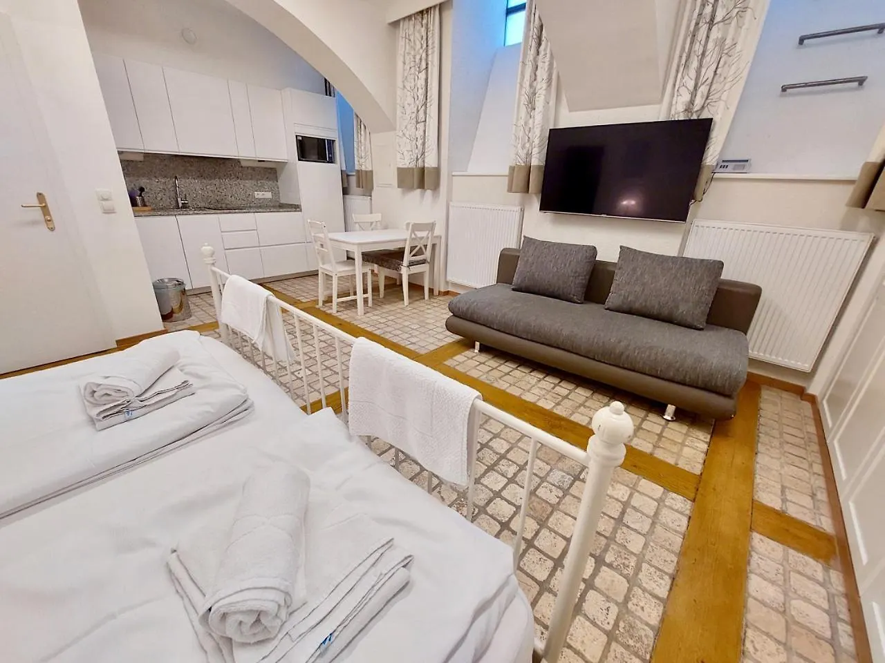 Modern Studios Near City Center Vienna