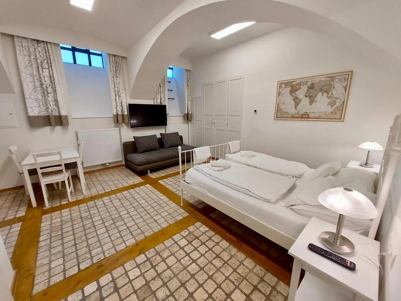 Aparthotel Modern Studios Near City Center Vienna