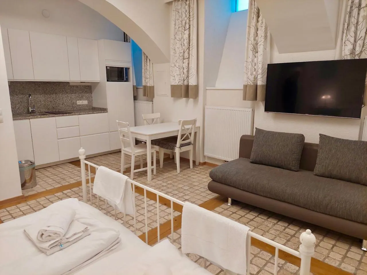 Aparthotel Modern Studios Near City Center Vienna